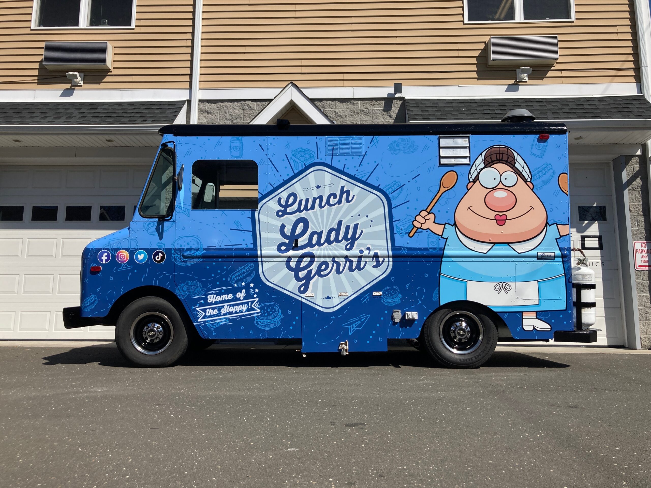 Our Fleet – Food Truck Lady